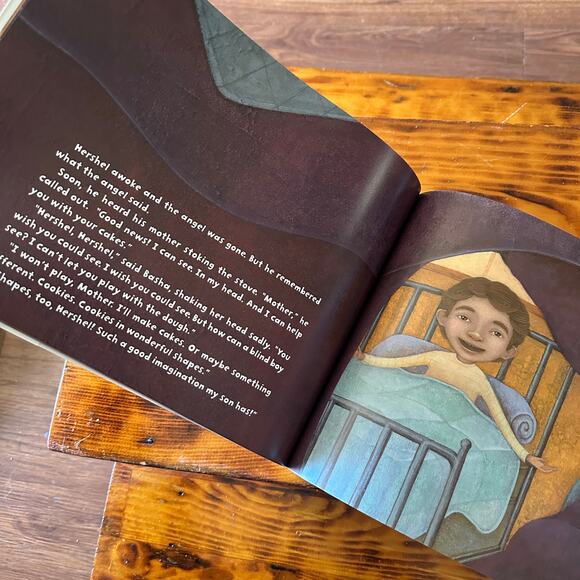 PJ Library Cakes & Miracles A Purim Tale Jewish Holiday Paperback Book - Picture 6 of 9